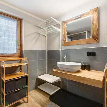 Maison Olga アパート *